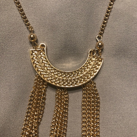 Gold-plated tassel necklace - Picture 3 of 6